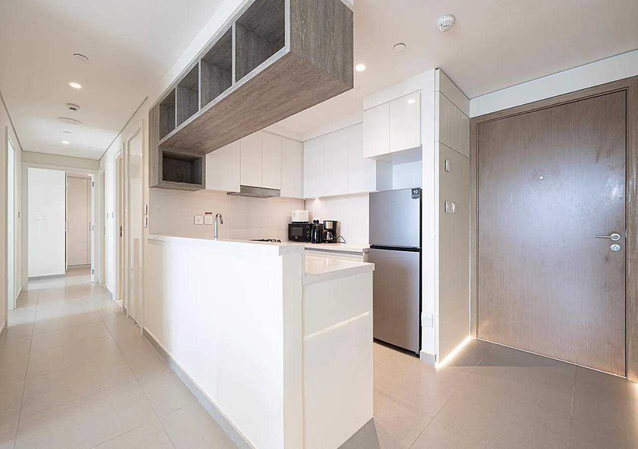 Full Burj Khalifa View - Opposite Dubai Mall Access - 8 Min Walk To Mall & Fountain - Luxury 2Br Apartment