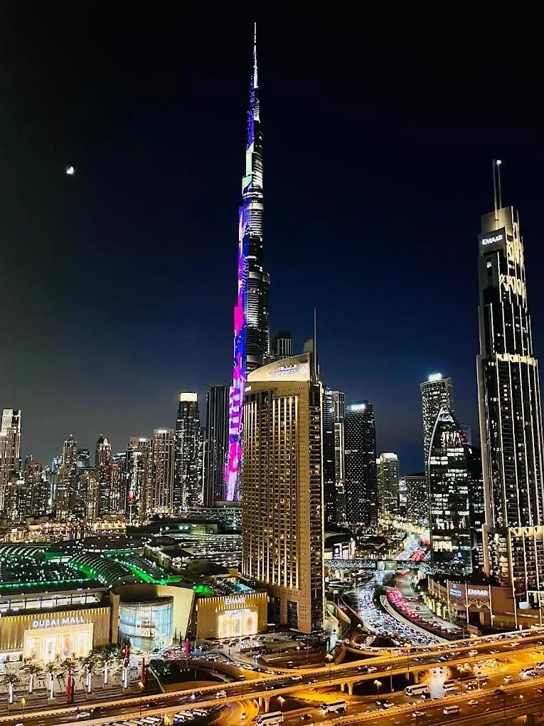 Full Burj Khalifa View - Opposite Dubai Mall Access - 8 Min Walk To Mall & Fountain - Luxury 2Br Apartment