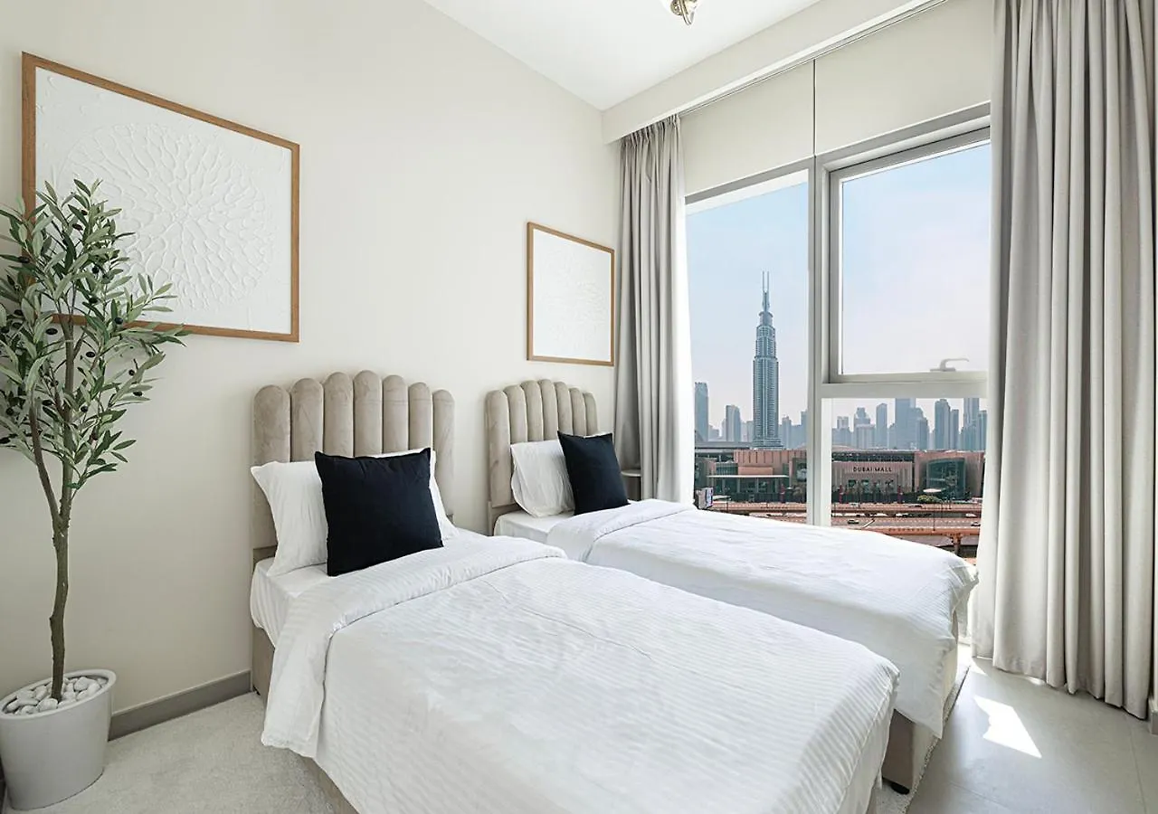 Full Burj Khalifa View - Opposite Dubai Mall Access - 8 Min Walk To Mall & Fountain - Luxury 2Br 0*,  United Arab Emirates
