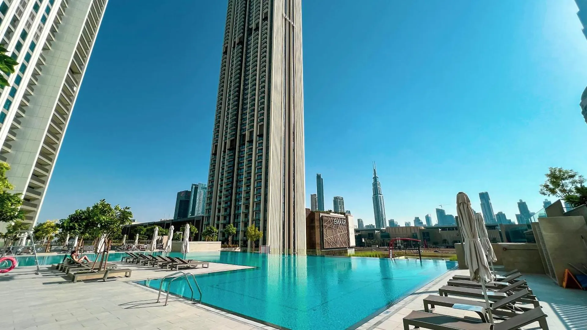 Full Burj Khalifa View - Opposite Dubai Mall Access - 8 Min Walk To Mall & Fountain - Luxury 2Br